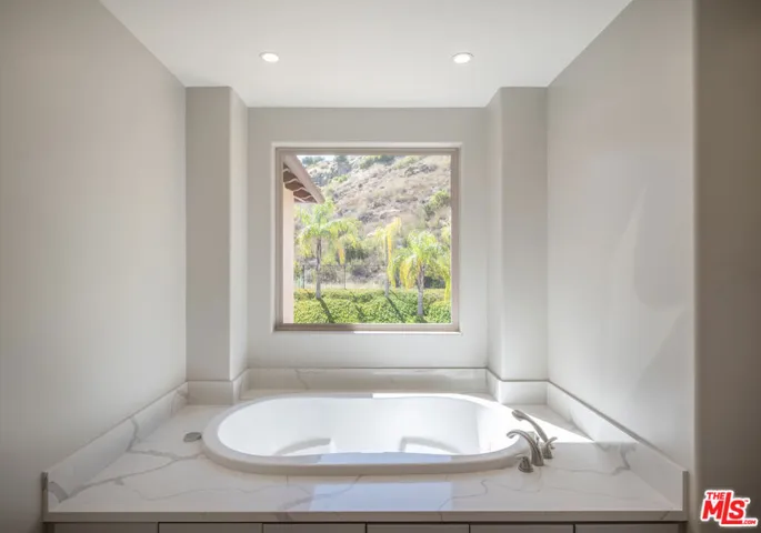47 Buckskin Road, Bell Canyon, California 91307