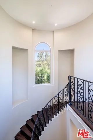 47 Buckskin Road, Bell Canyon, California 91307