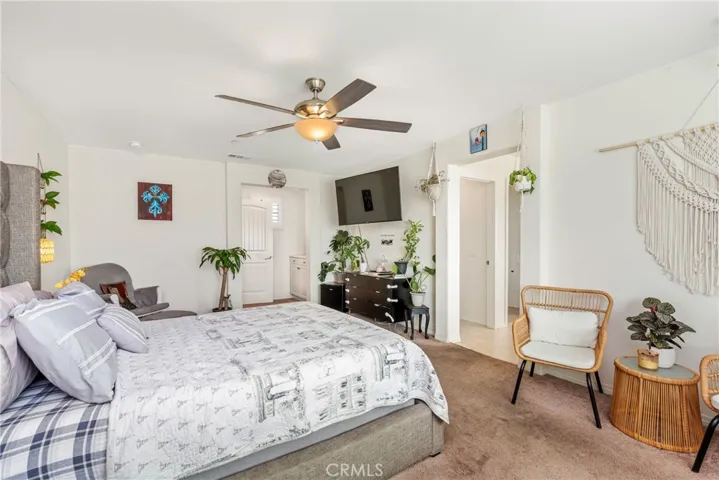 Upstairs Main primary bedroom