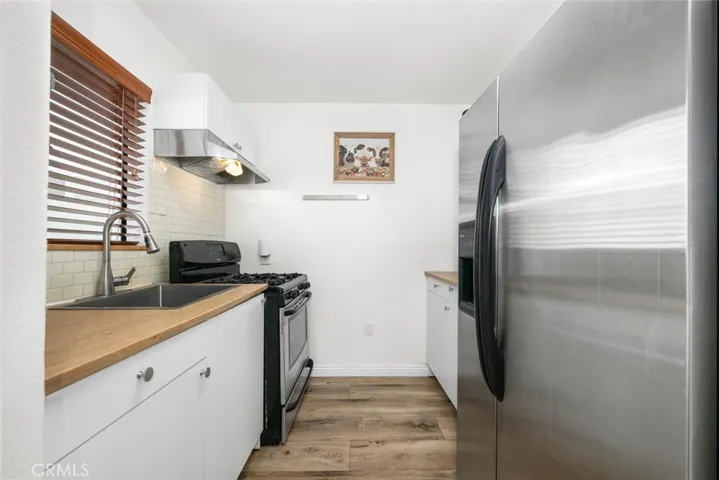 12101 Freeman, Hawthorne, California 90250