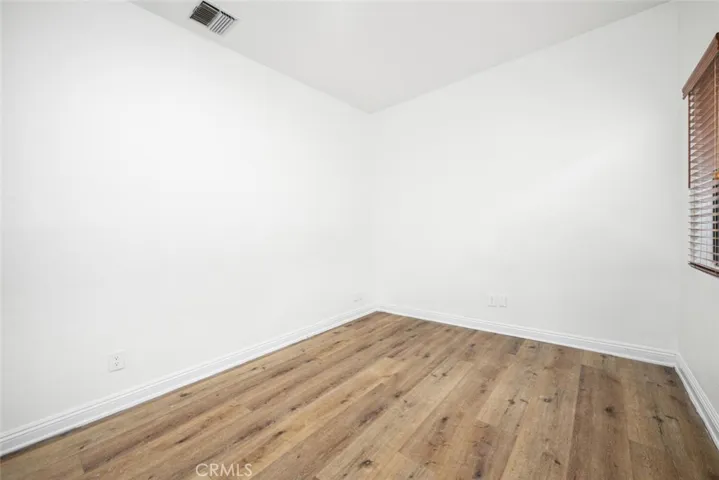 12101 Freeman, Hawthorne, California 90250