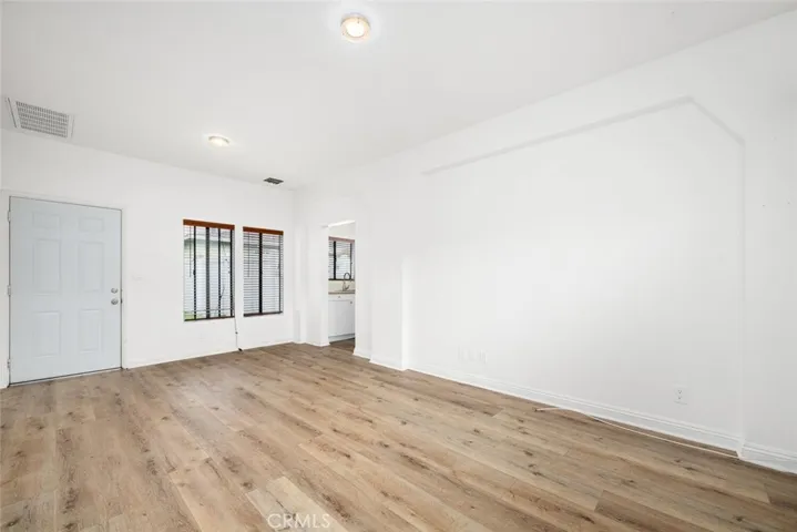 12101 Freeman, Hawthorne, California 90250
