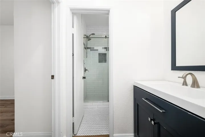12101 Freeman, Hawthorne, California 90250