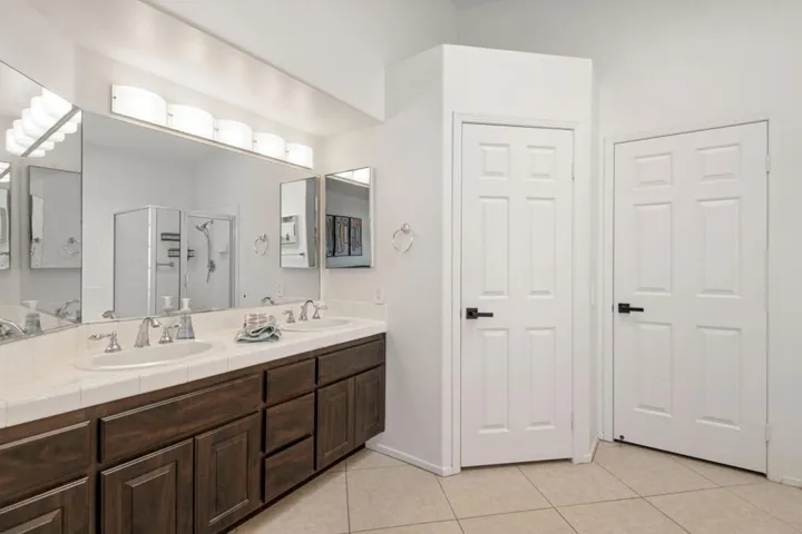 24-web-or-mls-28
