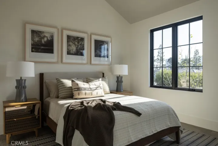 8 Cherry Hills Lane, Newport Beach, California 92660