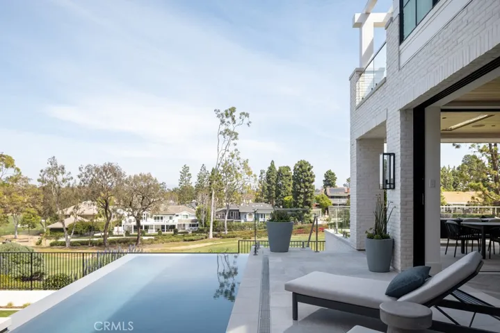 8 Cherry Hills Lane, Newport Beach, California 92660