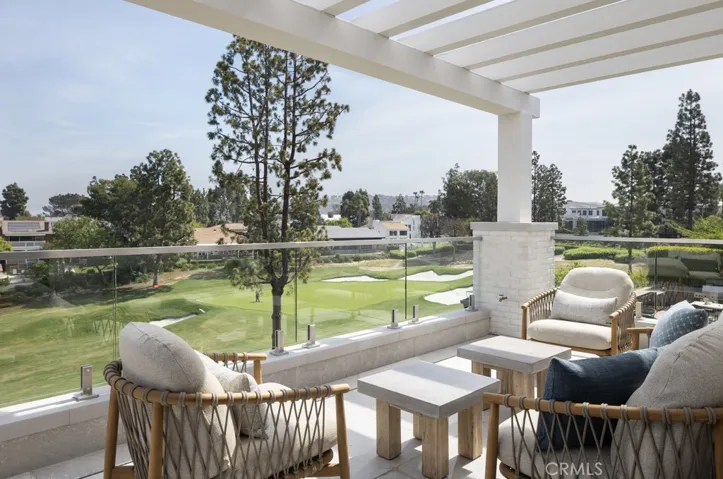 8 Cherry Hills Lane, Newport Beach, California 92660