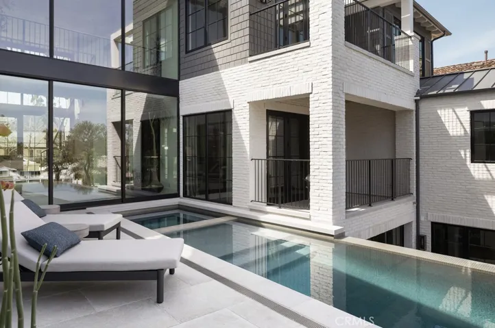 8 Cherry Hills Lane, Newport Beach, California 92660