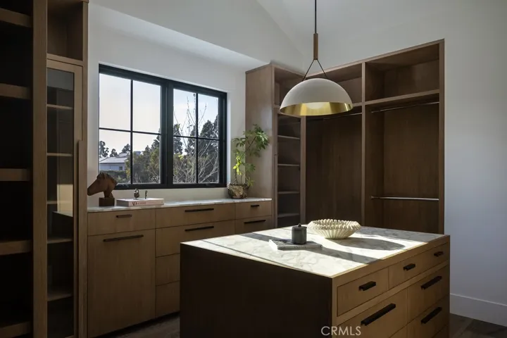 8 Cherry Hills Lane, Newport Beach, California 92660
