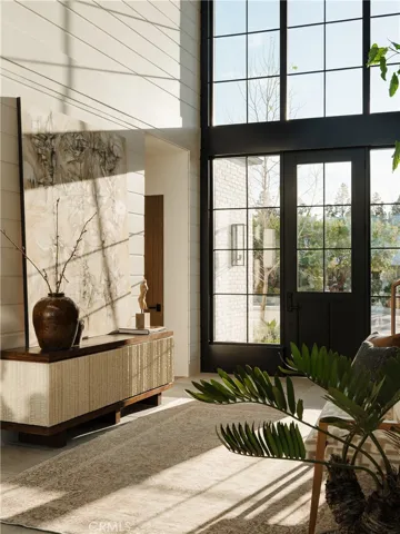 8 Cherry Hills Lane, Newport Beach, California 92660