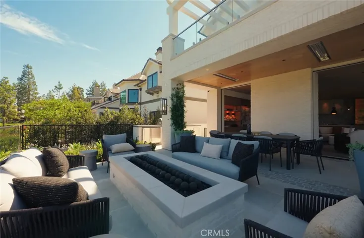 8 Cherry Hills Lane, Newport Beach, California 92660