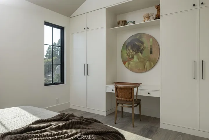 8 Cherry Hills Lane, Newport Beach, California 92660
