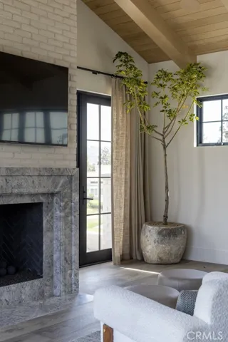 8 Cherry Hills Lane, Newport Beach, California 92660
