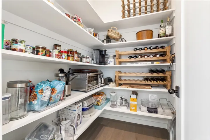 Walk in pantry