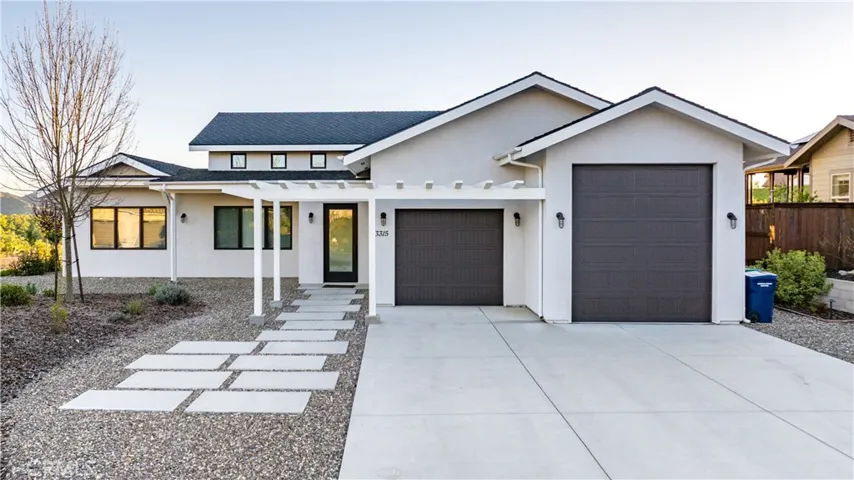 Like new ! Owners bought as new construction and used for second home. Fit's a big Pontoon on one side of garage.