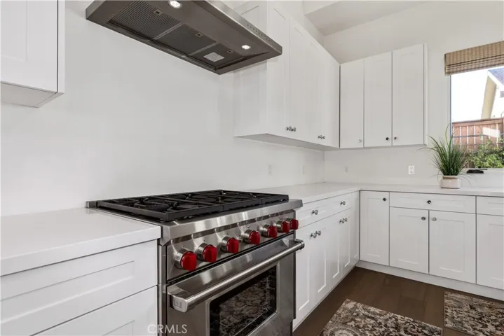 All soft self closing drawers and cabinets.