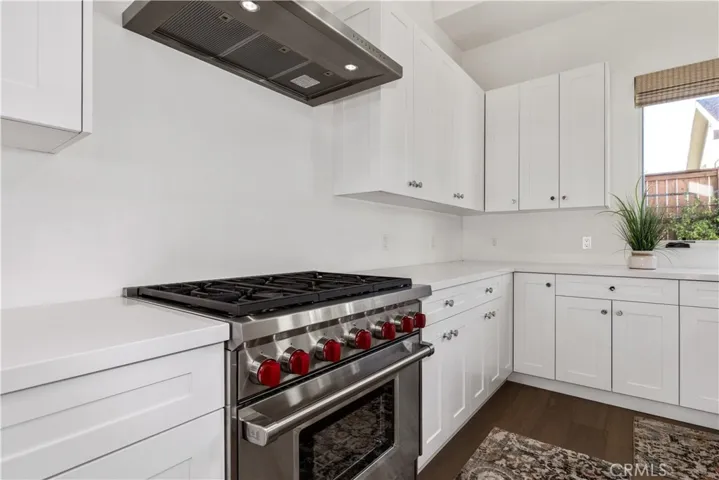 All soft self closing drawers and cabinets.