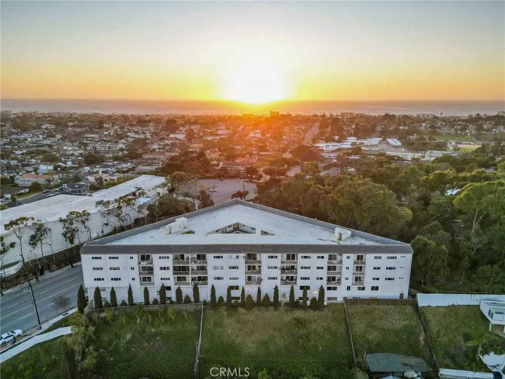 1108 Camino Real 406