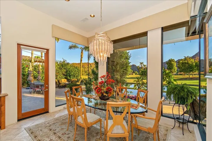 77655iroquoisdiningroom4