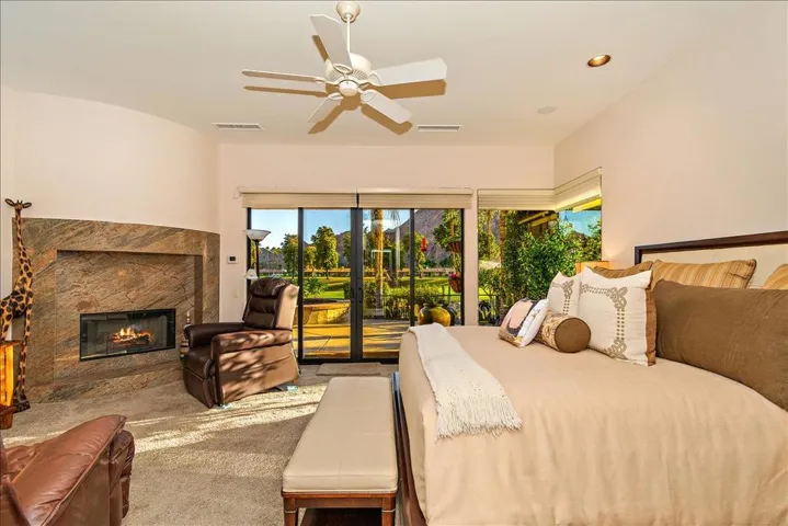 7766iroquoismainbedroom3