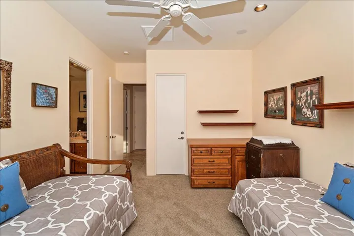 77655iroquoisbedroom2