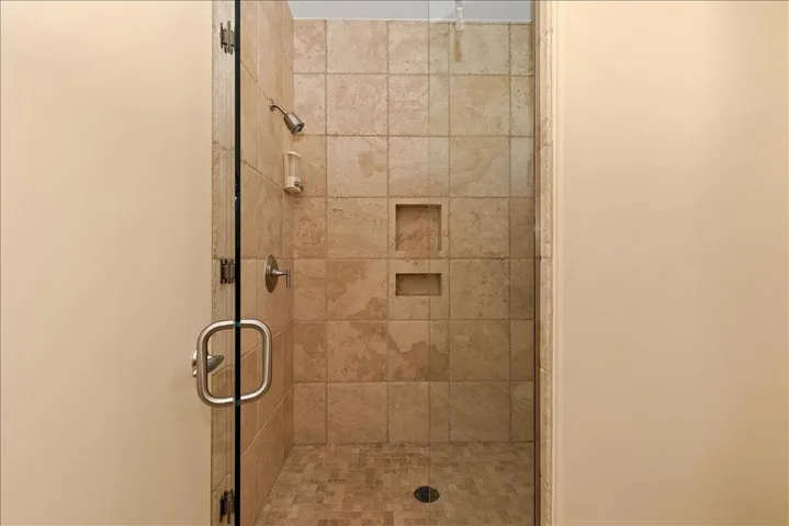 77655iroquoiscasitashower