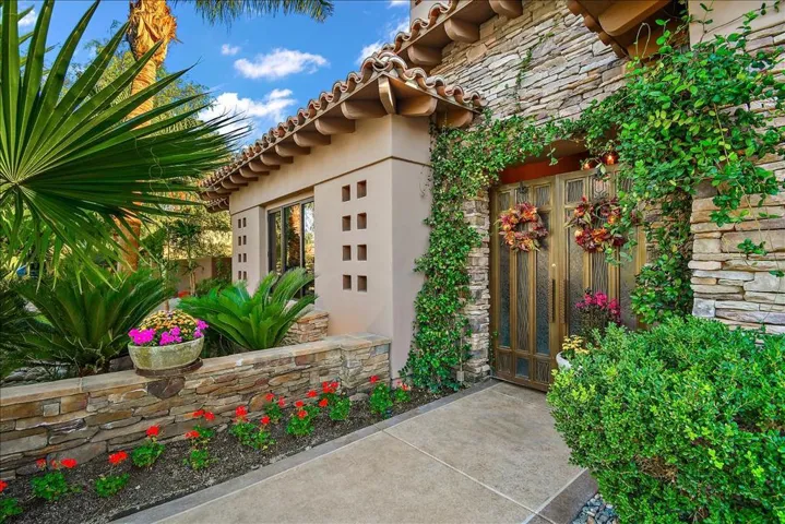 776565iroquoisfrontdoorredo