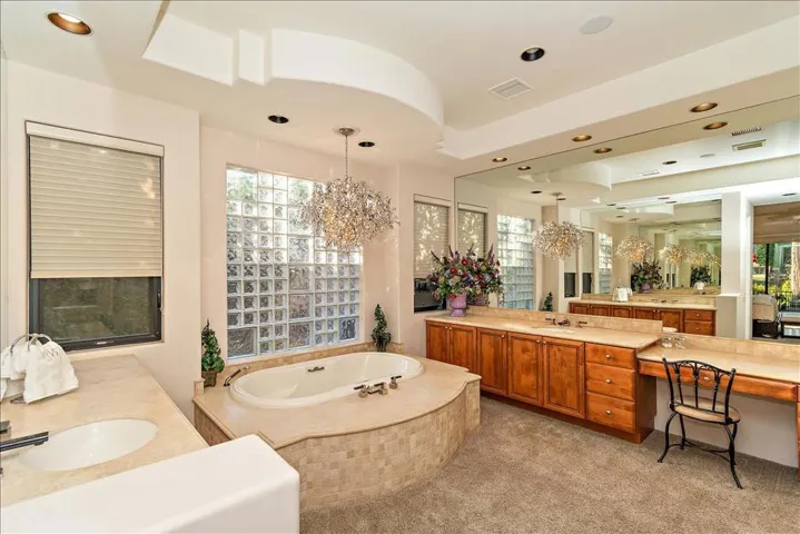 77655iroquoismainbath