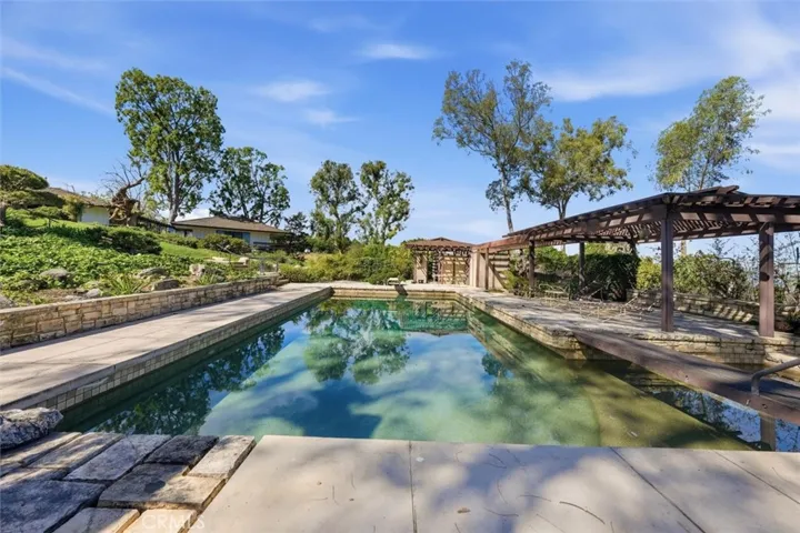 100 Saddleback, Rolling Hills, California 90274