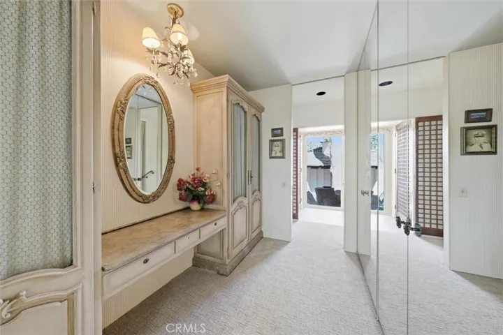 Primary Suite Dress Area