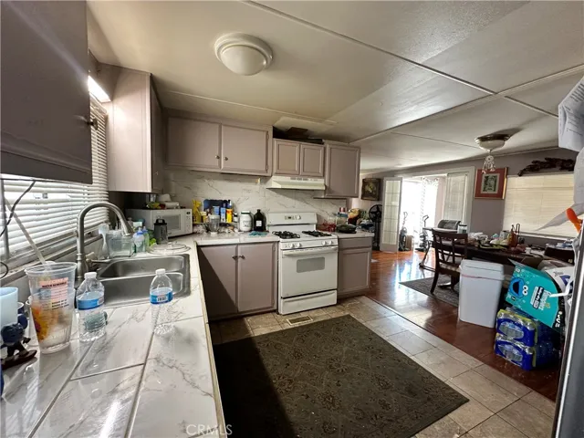 14411 Palmdale Road 6, Victorville, California 92392