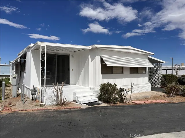 14411 Palmdale Road 6, Victorville, California 92392
