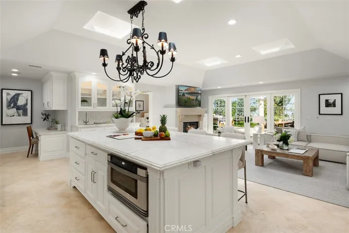Open concept kitchen/family room