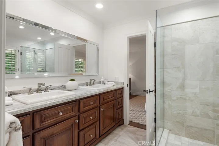 Jack and Jill 3/4 bath