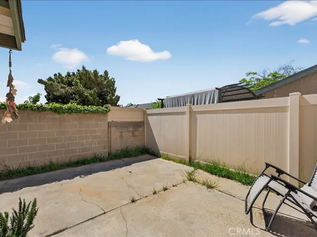 Private Patio - Perfect for outdoor dining, relaxing or enjoying the peaceful surroundings