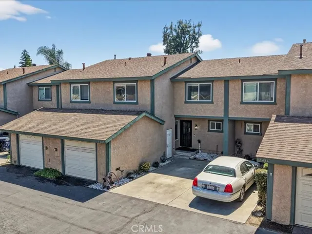 Located in a quiet well-maintained community