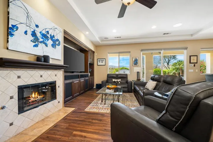 19-web-or-mls-CBPaseo_OPMG_0226_019