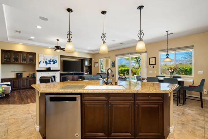 24-web-or-mls-CBPaseo_OPMG_0226_024