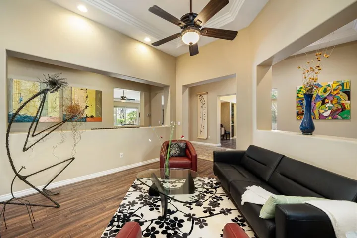 13-web-or-mls-CBPaseo_OPMG_0226_013