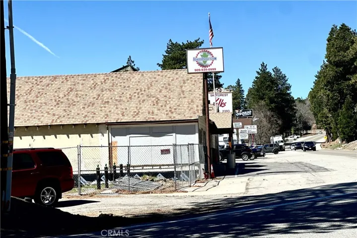 shopping near the land lot