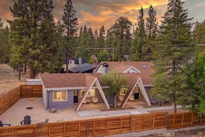 560 Edgemoor 5, Big Bear Lake, California 92315