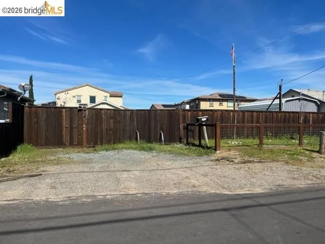 Front gate