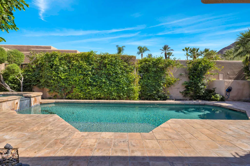 Resort Pool Resort Pool