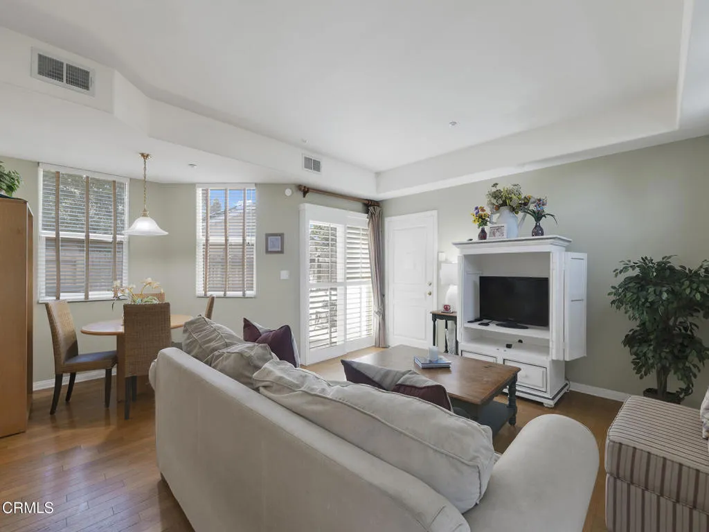 7101 Oso Ave #16, Winnetka -HsHProd-18