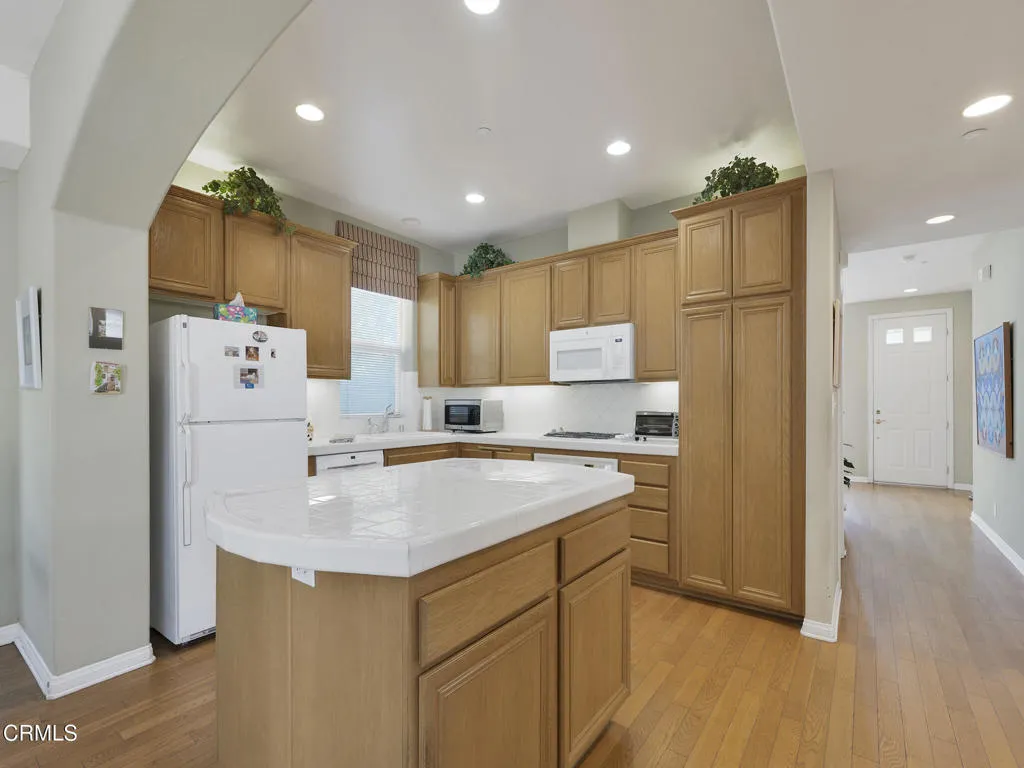 7101 Oso Ave #16, Winnetka -HsHProd-14