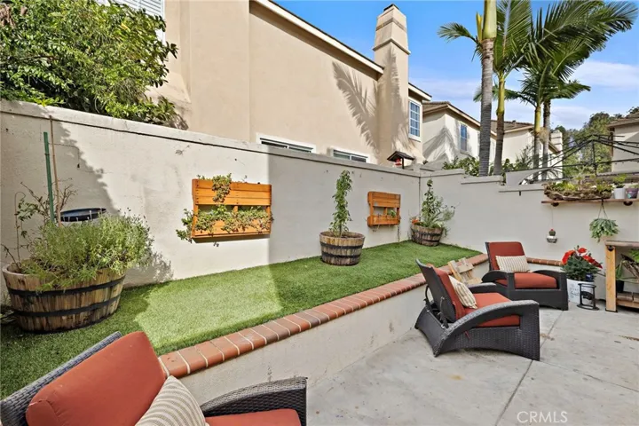 156 Seacountry Lane, Rancho Santa Margarita, California 92688