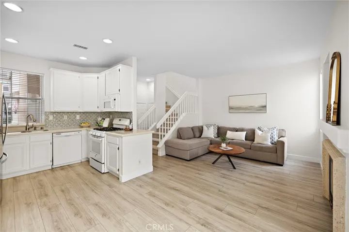 156 Seacountry Lane, Rancho Santa Margarita, California 92688