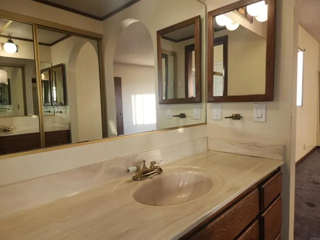 Upstairs Primary Bath