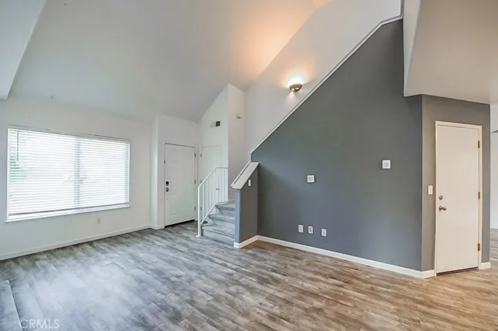 Liv Rm