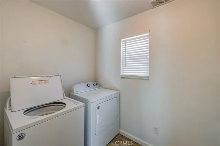 Laundry Rm - Main Floor